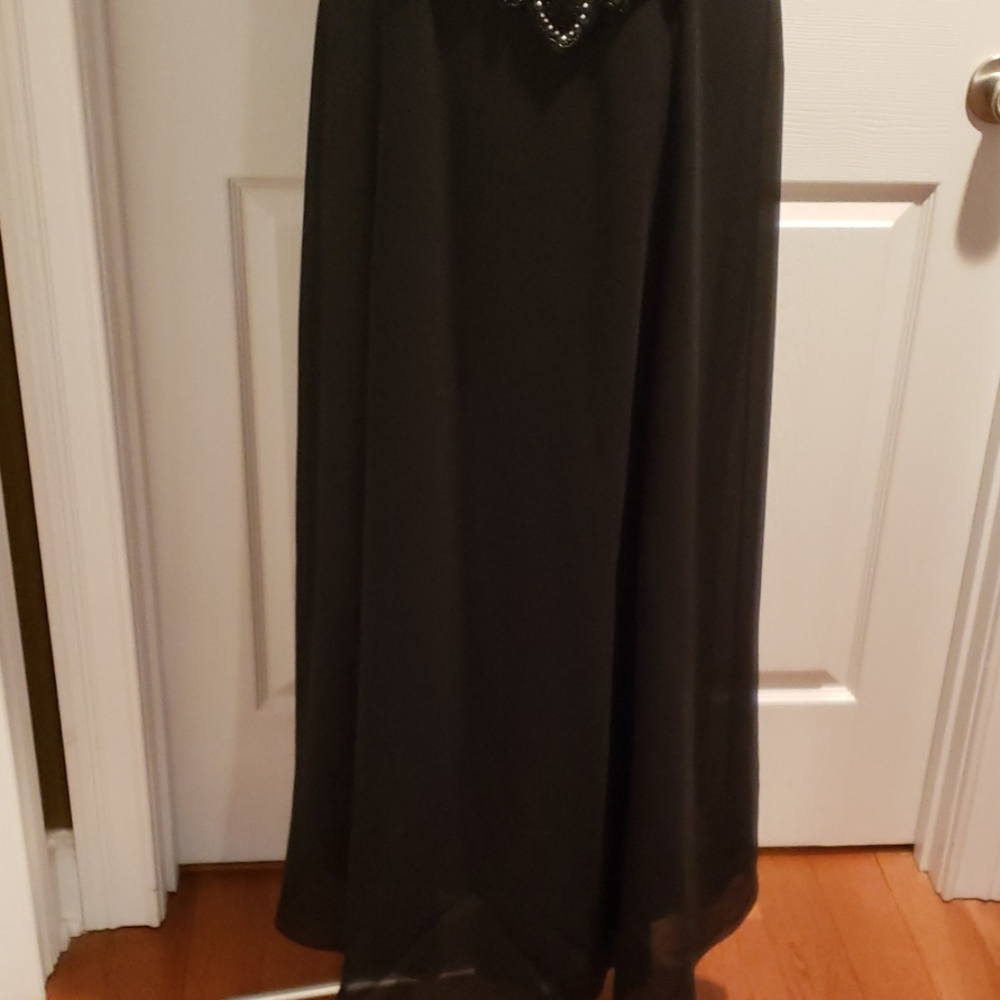 Dress - Picture 5 of 6